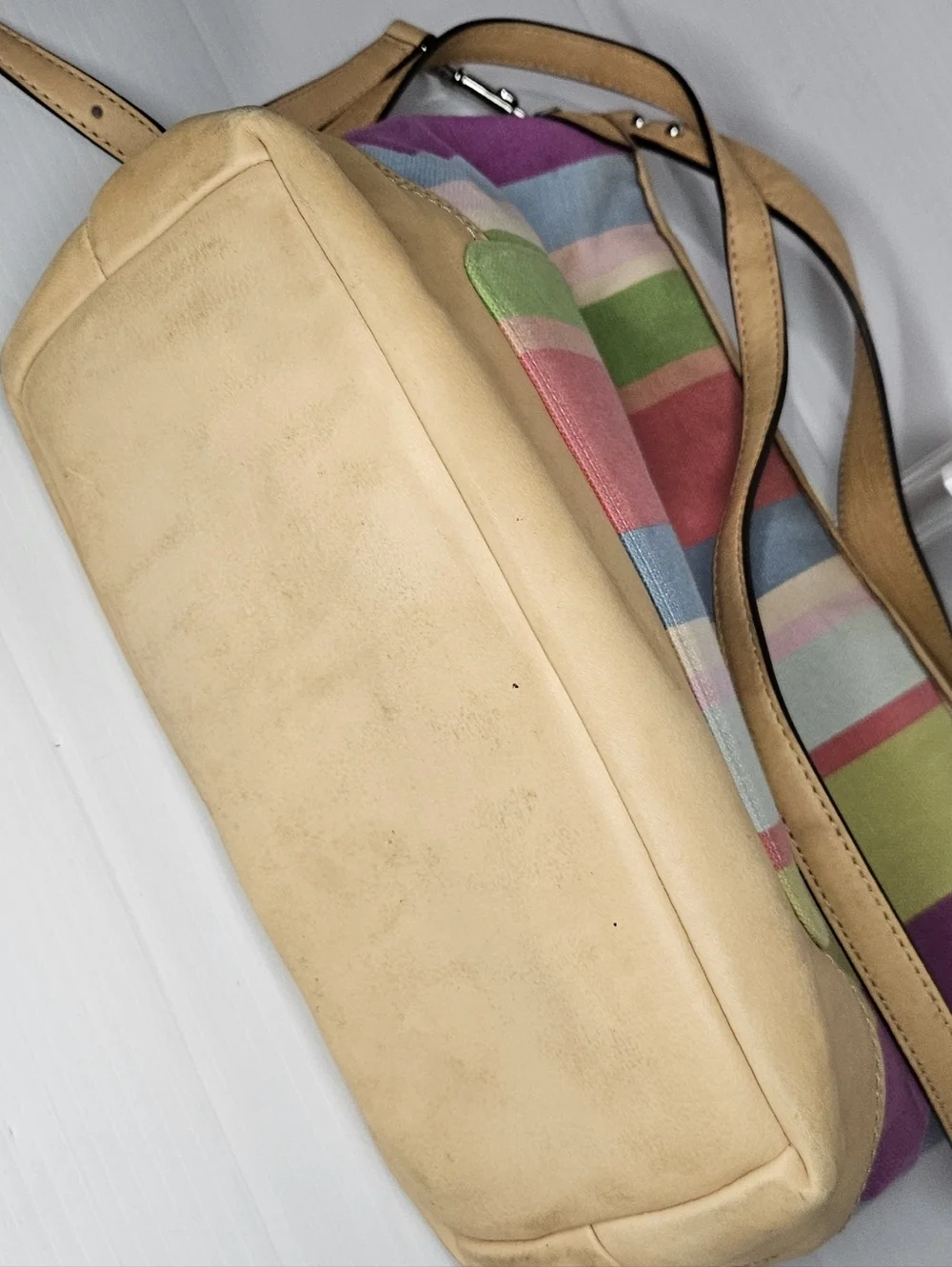 Vintage Y2K Coach Hamptons Legacy Stripe Rainbow Crossbody Shoulder Bag #19389 .